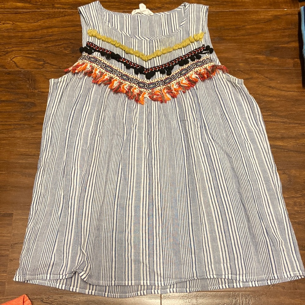 THML XS sleeveless Top.